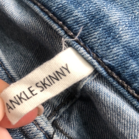 Rag & Bone Mid Rise Distressed Skinny Ankle Raw Hem Jean Size 29 - Picture 5 of 13